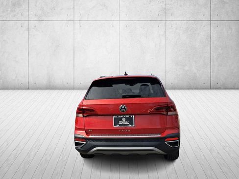 Used 2022 Volkswagen Taos SE image 6