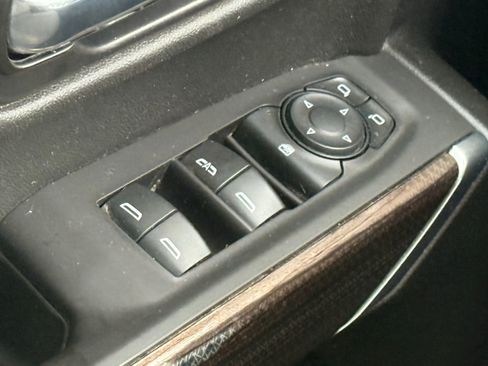 Used 2021 Chevrolet Silverado 1500 LT Trail Boss w/ Convenience Package II image 32