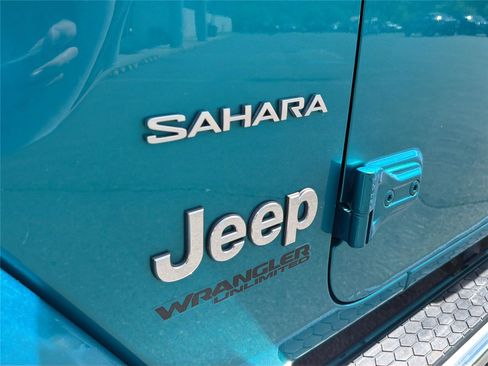 Used 2019 Jeep Wrangler Unlimited Sahara AWD/4WD image 31