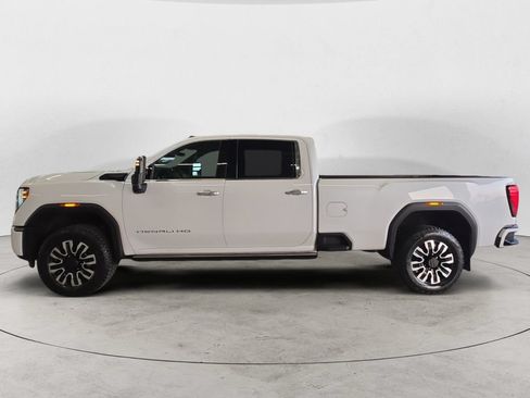 Used 2025 GMC Sierra 3500 Denali Ultimate AWD/4WD image 8