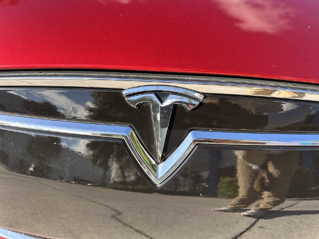Used 2015 Tesla Model S 85D AWD/4WD image 10