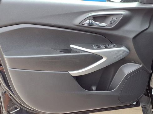 New 2026 Chevrolet Trax RS w/ Sunroof Package image 22