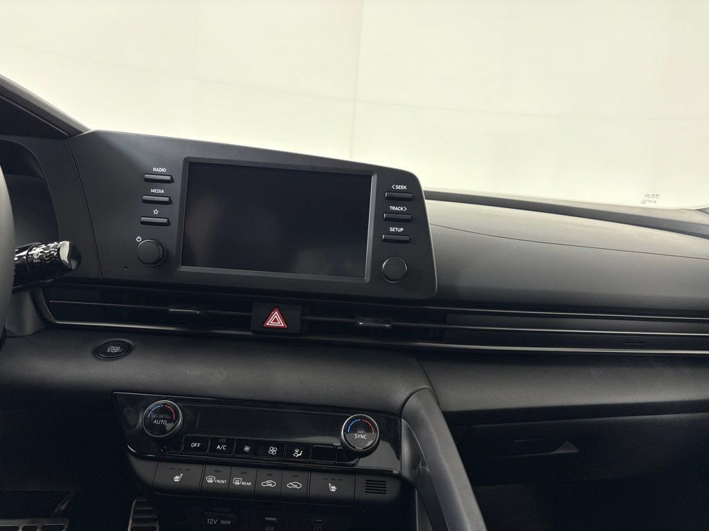 New 2026 Hyundai Elantra SEL Sport FWD image 23