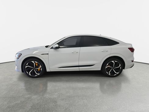 Used 2022 Audi e-tron Premium Plus w/ Premium Plus Package image 8