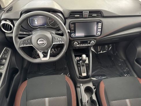 New 2025 Nissan Versa SR w/ Trunk Package image 22