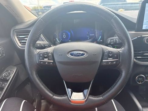 Used 2020 Ford Escape Titanium w/ Titanium Premium Package 2.0 AWD/4WD image 23