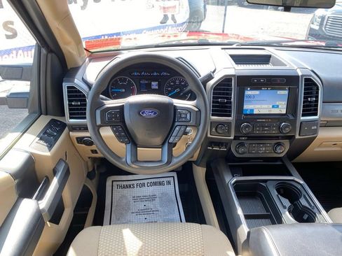 Used 2017 Ford F250 XLT w/ XLT Premium Package AWD/4WD image 20