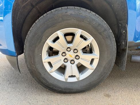 Used 2021 Chevrolet Colorado LT AWD/4WD image 24