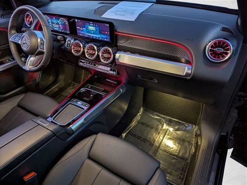 Certified 2025 Mercedes-Benz GLB 250 image 21
