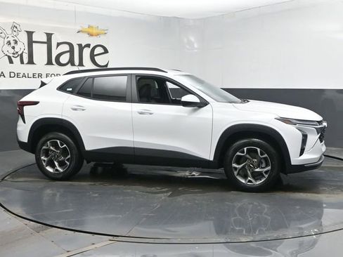 New 2026 Chevrolet Trax LT w/ Driver Confidence Package image 1