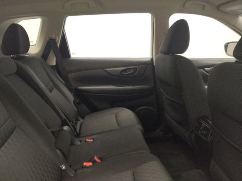 Used 2020 Nissan Rogue S AWD/4WD image 19