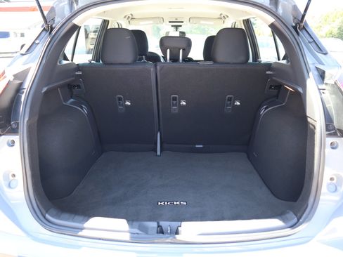 Used 2024 Nissan Kicks SV image 6