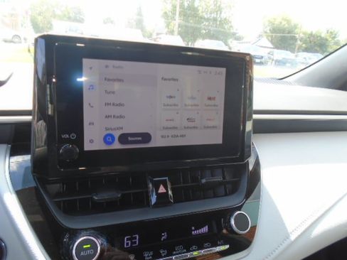 Used 2023 Toyota Corolla SE FWD image 15