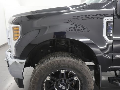 Used 2019 Ford F350 Lariat w/ Chrome Package image 32