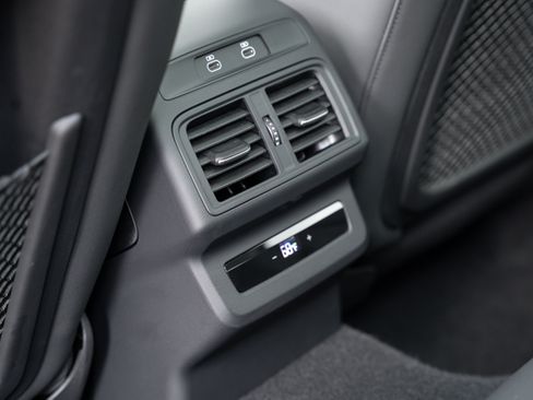 Certified 2025 Audi Q5 Premium Plus w/ Premium Plus image 25