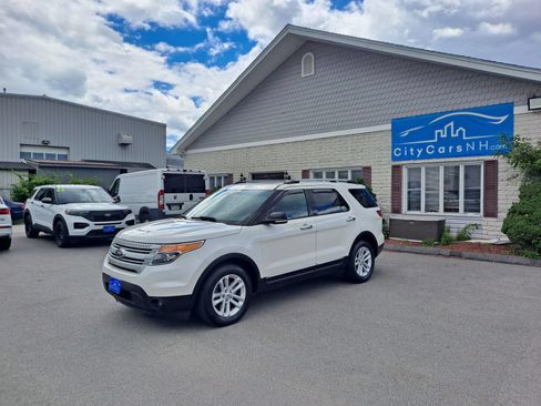 Used 2015 Ford Explorer XLT w/ Equipment Group 202B AWD/4WD image 1