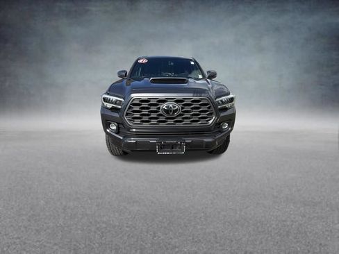 Used 2021 Toyota Tacoma TRD Sport AWD/4WD image 9