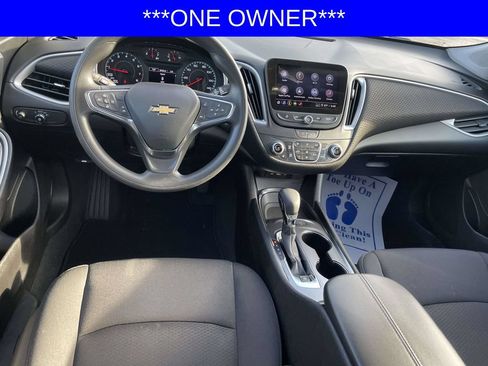 Used 2025 Chevrolet Malibu LT FWD image 11