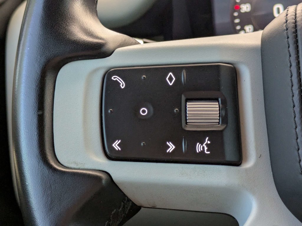 Used 2022 Land Rover Defender 110 X-Dynamic HSE AWD/4WD image 27