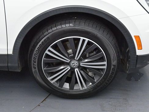 Used 2019 Volkswagen Tiguan SEL FWD image 35