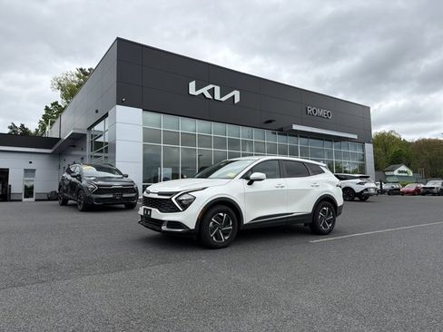 Certified 2023 Kia Sportage LX AWD/4WD image 1