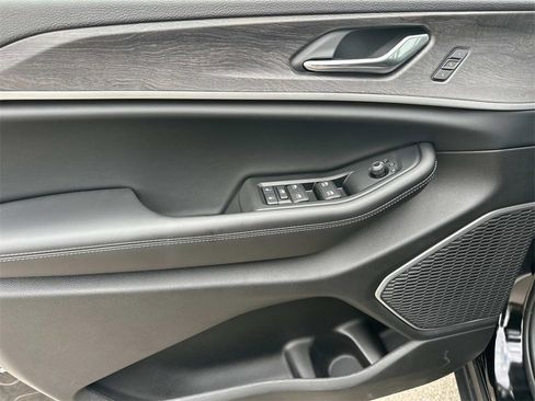 New 2025 Jeep Grand Cherokee Limited image 13