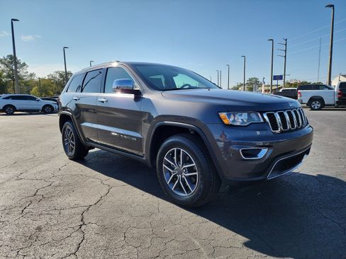 Used 2020 Jeep Grand Cherokee Limited w/ Trailer Tow Group IV image 2