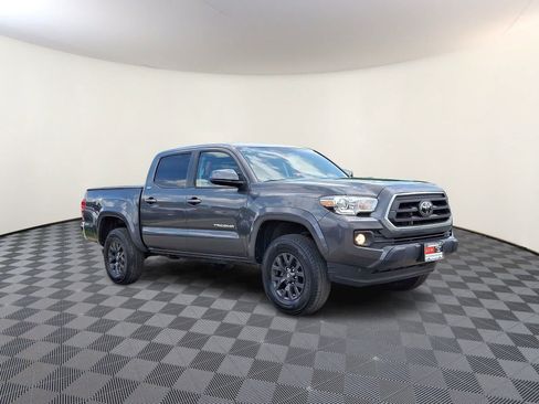Certified 2021 Toyota Tacoma SR5 AWD/4WD image 4