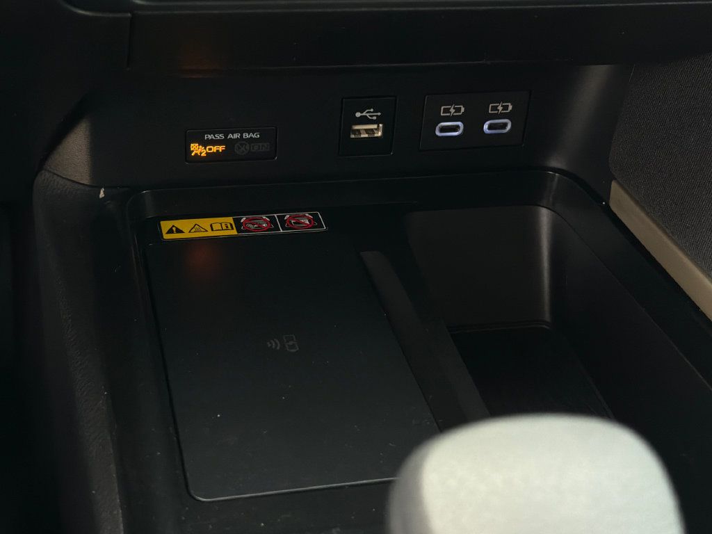 Used 2025 Toyota Camry LE FWD image 27