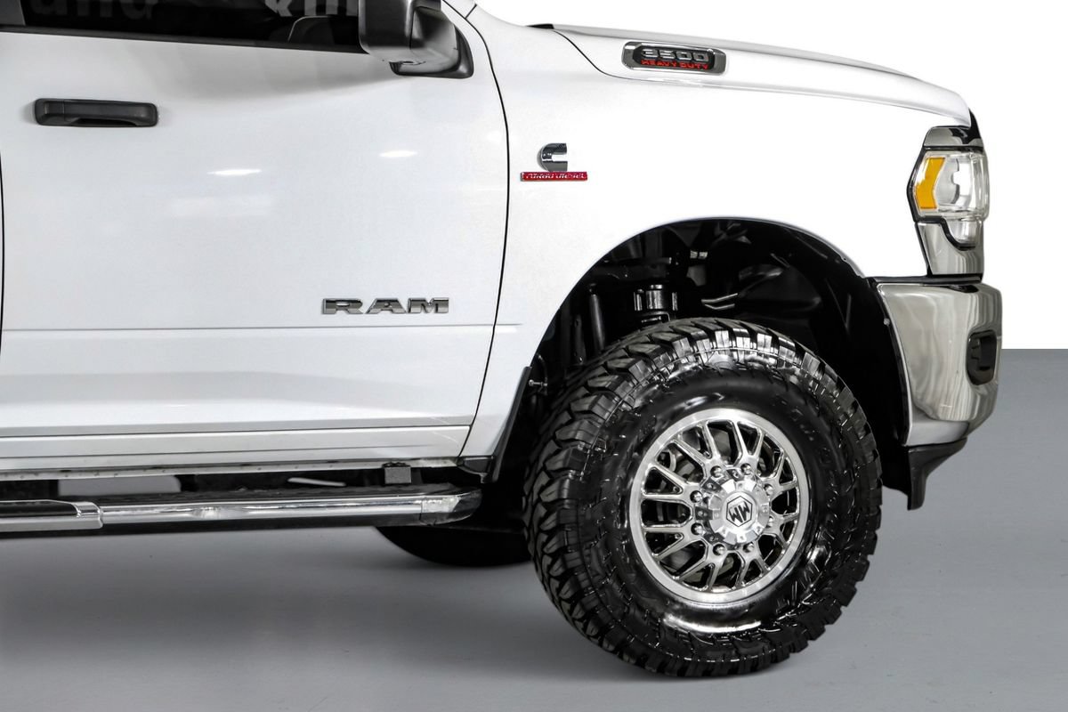 Used 2024 RAM 3500 Big Horn AWD/4WD image 7