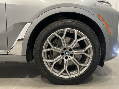 Used 2025 BMW X7 xDrive40i w/ Climate Comfort Package AWD/4WD image 11