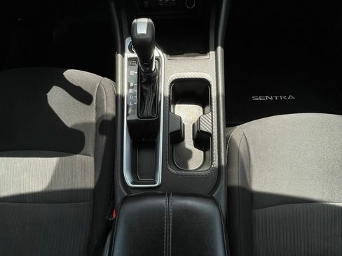 Used 2024 Nissan Sentra SV FWD image 25