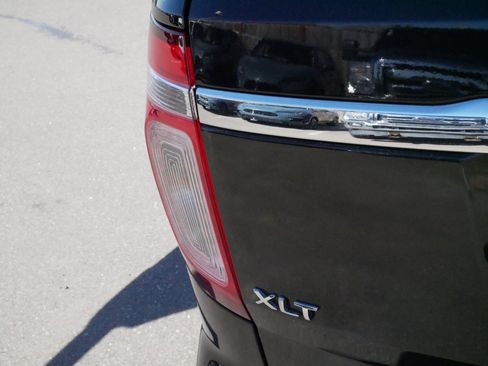 Used 2013 Ford Explorer XLT FWD image 17