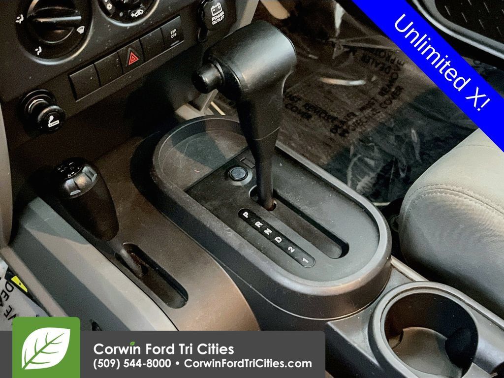 Used 2008 Jeep Wrangler Unlimited X AWD/4WD image 10