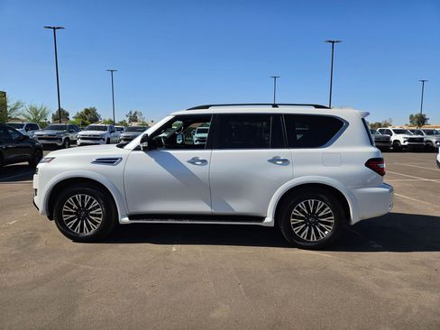 Used 2023 Nissan Armada SL w/ Midnight Edition Package RWD image 2