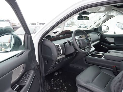 New 2026 Ford Expedition Active image 12