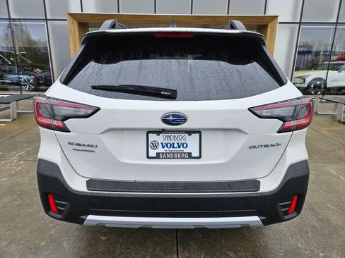 Used 2022 Subaru Outback Limited image 3