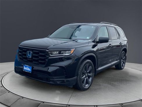 Certified 2023 Honda Pilot Sport image 7