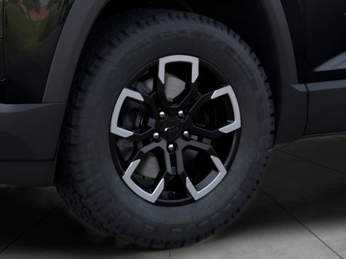 New 2026 Chevrolet Equinox ACTIV w/ Convenience Package III AWD/4WD image 9