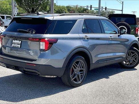 Certified 2025 Ford Explorer ST-Line w/ ST-Line Street Pack AWD/4WD image 12