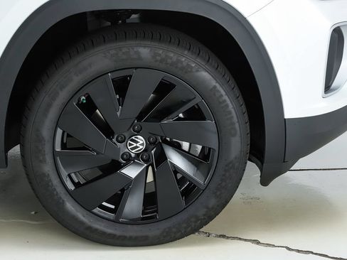New 2026 Volkswagen Atlas SE FWD image 52