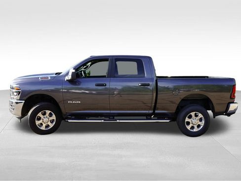 Certified 2026 RAM 2500 Big Horn AWD/4WD image 9