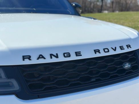 Used 2022 Land Rover Range Rover Sport HST image 11