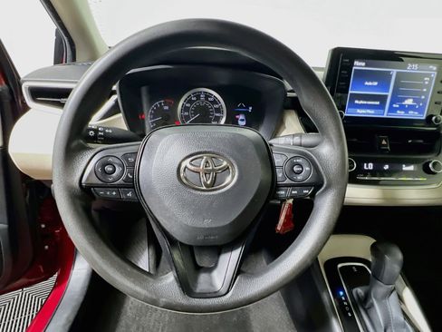Used 2022 Toyota Corolla LE FWD image 17