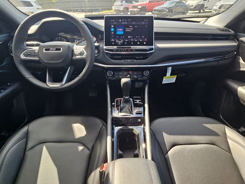 New 2026 Jeep Compass Limited image 9