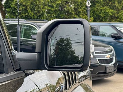 Used 2025 Ford Bronco Raptor AWD/4WD image 17