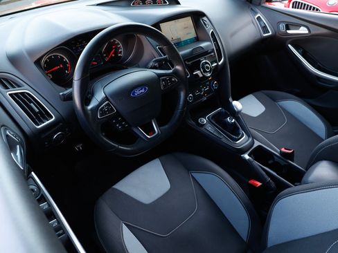 Used 2017 Ford Focus ST image 6