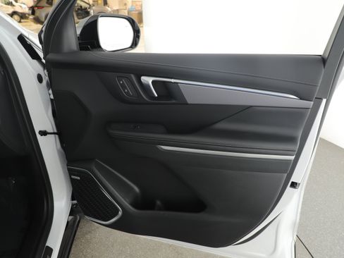 Used 2025 Buick Enclave Sport Touring w/ Super Cruise Package image 14