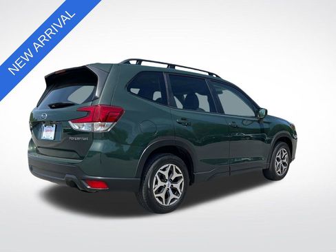 Used 2023 Subaru Forester Premium AWD/4WD image 3