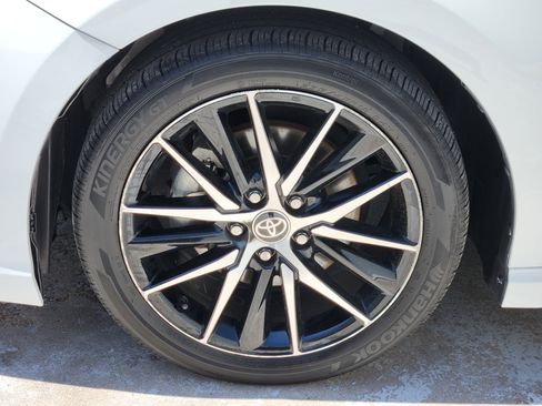 Used 2023 Toyota Camry SE FWD image 14
